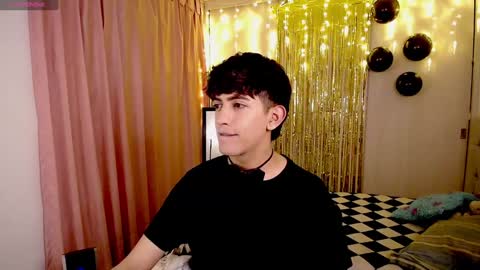 Snapshot of teobrowny_ chatting on December 31, 8:45 pm teo brown Independent model online show from December 31, 8:45 pm