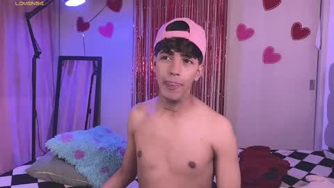 Snapshot of teobrowny_ chatting on February 22, 9:26 pm teo brown Independent model online show from February 22, 9:26 pm