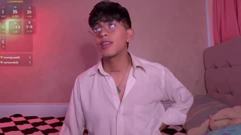 Snapshot of teobrowny_ chatting on September 27, 10:37 pm teo brown Independent model online show from September 27, 10:37 pm