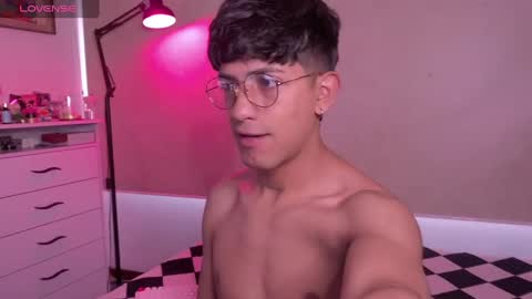 Snapshot of teobrowny_ chatting on October 1, 12:33 pm teo brown Independent model online show from October 1, 12:33 pm