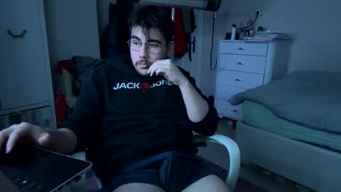 Teo online show from March 7, 1:24 am