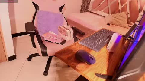 Terra Elowen online show from October 4, 11:41 am