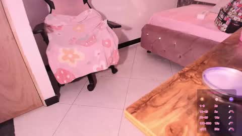 Terra Elowen online show from October 11, 11:09 am