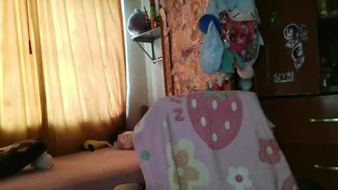 Snapshot of terraelowen chatting on April 25, 3:31 pm Terra Elowen online show from April 25, 3:31 pm