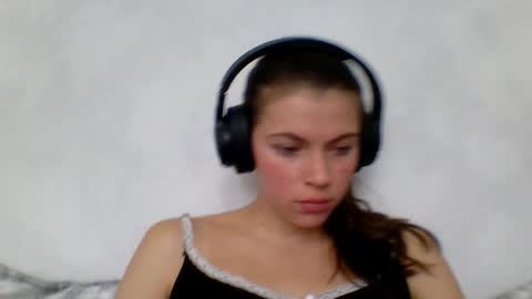 Anny Simpson online show from September 15, 5:29 am