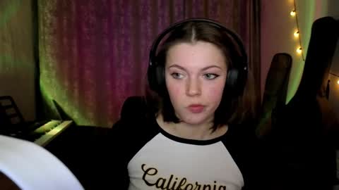 Anny Simpson online show from February 24, 8:07 pm