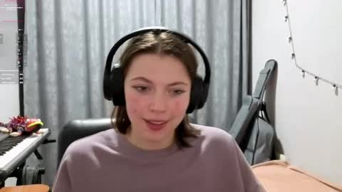 Anny Simpson online show from April 21, 1:42 am