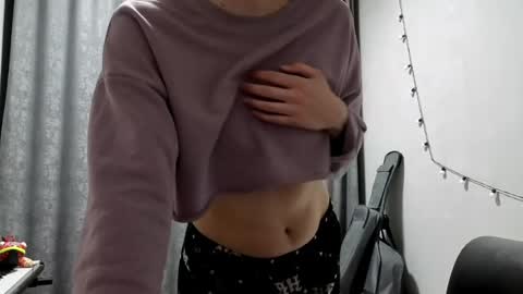 Anny Simpson online show from April 22, 9:16 pm