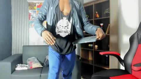 Snapshot of terranze_z chatting on January 7, 2:42 am terranze_z online show from January 7, 2:42 am