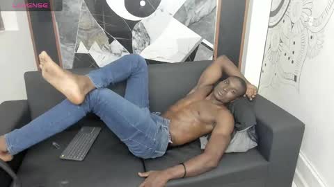 Snapshot of terranze_z chatting on January 27, 1:26 am terranze_z online show from January 27, 1:26 am