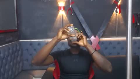 terranze_z online show from February 4, 8:25 pm