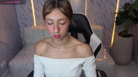 Snapshot of terry_tx chatting on October 10, 1:10 pm Online 800 to 1400 online show from October 10, 1:10 pm