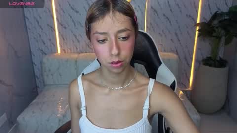 Snapshot of terry_tx chatting on October 18, 1:12 pm Online 800 to 1400 online show from October 18, 1:12 pm