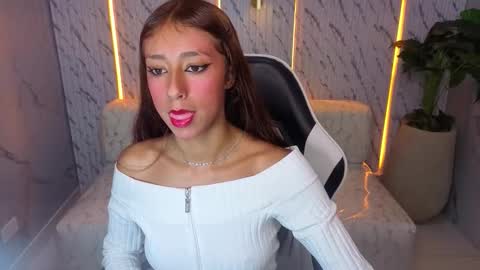 Snapshot of terry_tx chatting on October 28, 1:03 pm Online 800 to 1400 online show from October 28, 1:03 pm