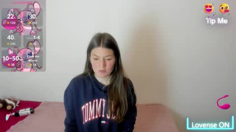 Snapshot of tesa_cute chatting on October 3, 3:14 am tesa online show from October 3, 3:14 am