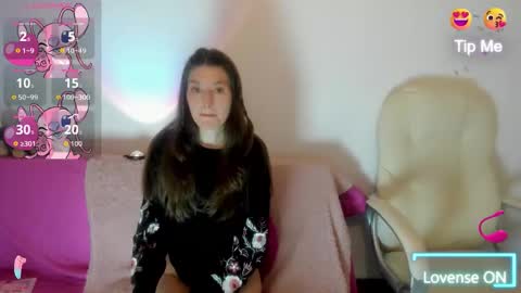 Snapshot of tesa_cute chatting on October 24, 2:19 am tesa online show from October 24, 2:19 am