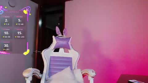 Snapshot of tessa_____ chatting on August 10, 4:05 am Tessa online show from August 10, 4:05 am