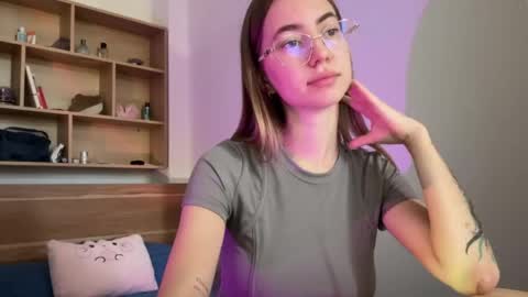 tessa_calmness online show from April 23, 2:35 am