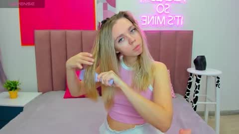 Tessa 3 online show from November 22, 1:37 am