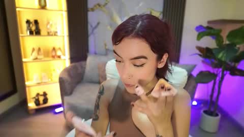 Tessa Fox online show from February 24, 1:20 pm