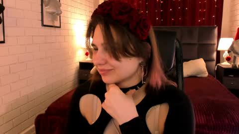 Snapshot of tessamill chatting on April 28, 5:23 am Tessa online show from April 28, 5:23 am