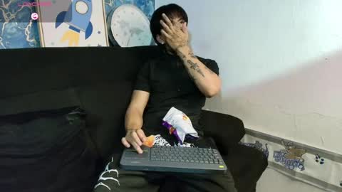 Snapshot of tessarion_black chatting on May 29, 3:04 am Tessarion online show from May 29, 3:04 am