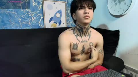 Snapshot of tessarion_black chatting on June 9, 4:57 am Tessarion online show from June 9, 4:57 am