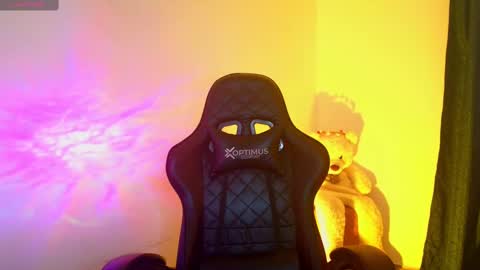 Tessy online show from September 18, 4:31 pm