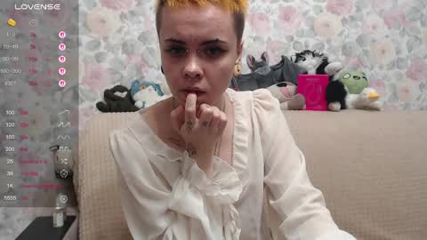 Snapshot of tessie_sun chatting on May 26, 4:03 pm Tessy online show from May 26, 4:03 pm