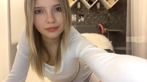 tessiebe online show from February 27, 2:17 pm