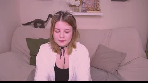 TESSA online show from December 29, 3:11 am