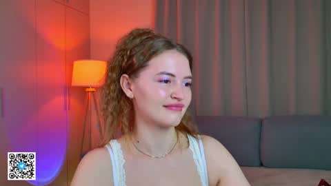 Snapshot of tesssahart chatting on June 22, 10:12 am TessaHart online show from June 22, 10:12 am