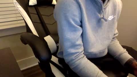 Snapshot of tevvdaren chatting on October 5, 3:05 am tevvdaren online show from October 5, 3:05 am