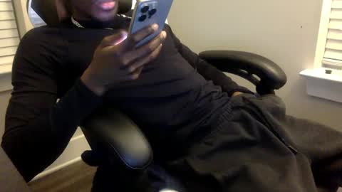 Snapshot of tevvdaren chatting on October 12, 11:48 pm tevvdaren online show from October 12, 11:48 pm