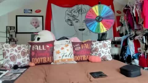 peachy online show from September 26, 6:01 pm