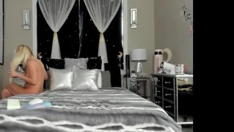 Snapshot of texaspeach69 chatting on December 21, 6:26 pm peachy online show from December 21, 6:26 pm