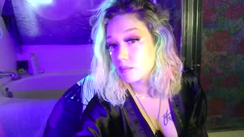 Snapshot of texaspregogrllll chatting on May 26, 1:51 pm TEXASGIRLLLL online show from May 26, 1:51 pm