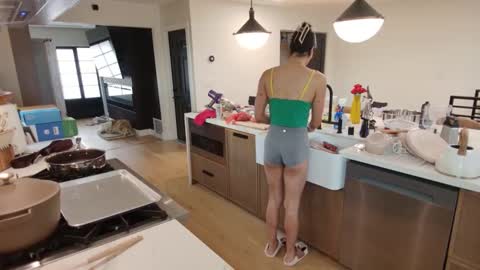 babygirlmami online show from March 16, 1:00 am