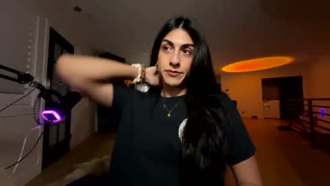 babygirlmami online show from March 19, 3:21 am