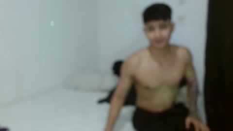 thadeo_10 online show from October 31, 6:14 am