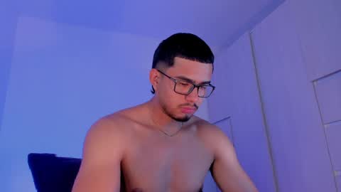 thadeo_king online show from April 2, 11:24 pm