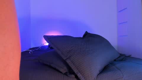 thadeo_king online show from April 16, 4:41 pm