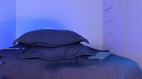 thadeo_king online show from April 28, 2:33 pm