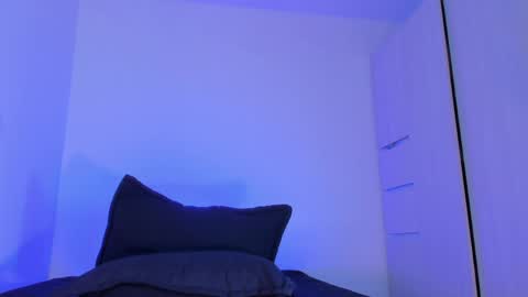 thadeo_king online show from May 1, 1:05 pm