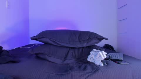 thadeo_king online show from May 3, 2:28 am