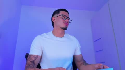 thadeo_king online show from May 3, 4:57 pm