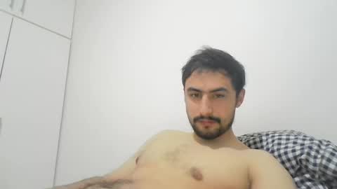 ThaiGuy online show from April 7, 9:21 am
