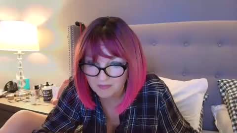 Snapshot of thaleiaquinn chatting on October 13, 11:16 pm Thaleia Quinn online show from October 13, 11:16 pm