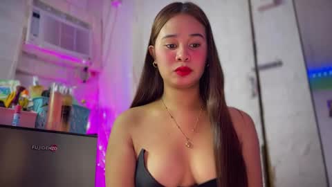 Ms. Thalia online show from December 11, 1:47 am