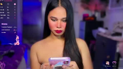 Ms. Thalia online show from April 23, 4:42 pm